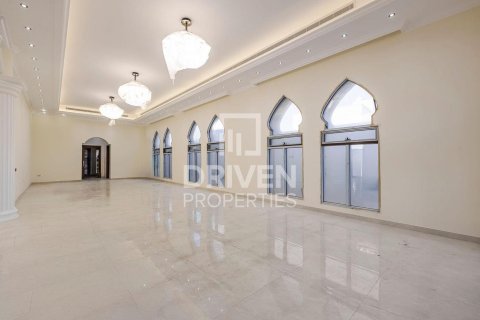 7 bedrooms Villa in Al Quoz, UAE No. 193555 19