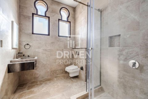 7 bedrooms Villa in Al Quoz, UAE No. 193555 16