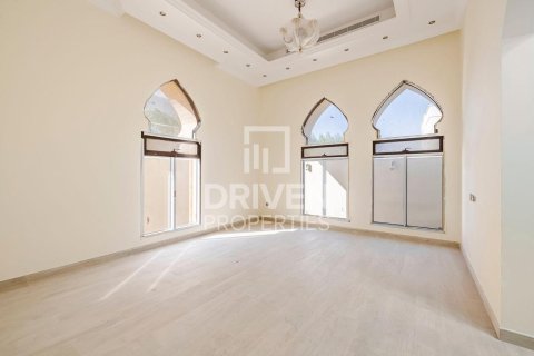 7 bedrooms Villa in Al Quoz, UAE No. 193555 17