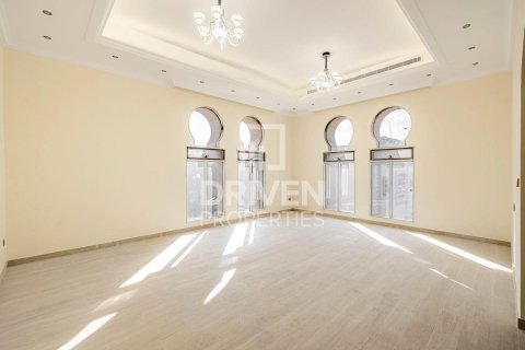 7 bedrooms Villa in Al Quoz, UAE No. 193555 8