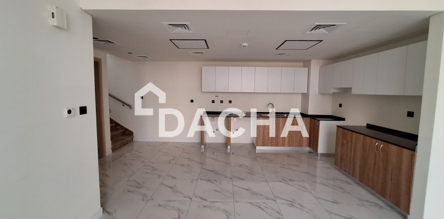 3 bedrooms Townhouse in Dubai Land, UAE No. 155561