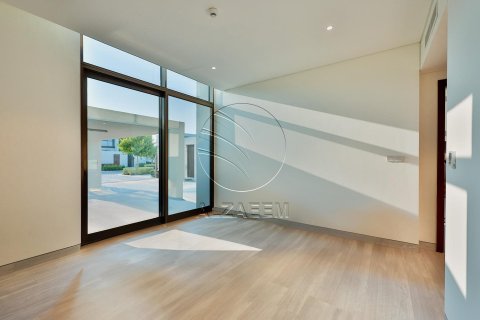 Villa de 4 chambres à Abu Dhabi, UAE No. 90270 8