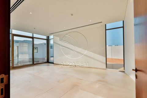 Villa de 4 chambres à Abu Dhabi, UAE No. 90270 12