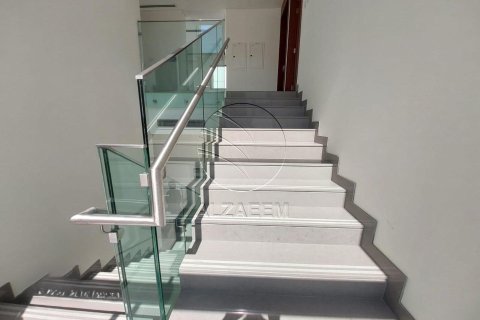 Villa de 4 chambres à Abu Dhabi, UAE No. 90269 4