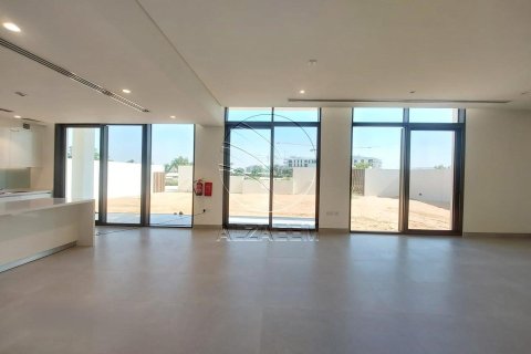 Villa de 4 chambres à Abu Dhabi, UAE No. 90269 9