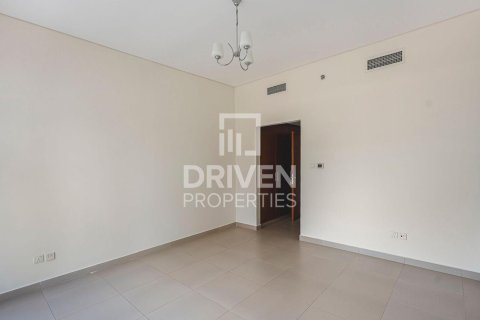 Apartment de 3 dormitorios en Dubai Internet City, UAE No. 190053 8