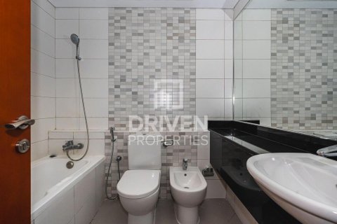 Apartment de 3 dormitorios en Dubai Internet City, UAE No. 190053 15