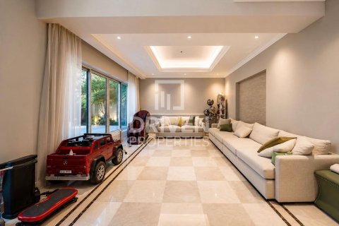 4 bedrooms Villa in District One, UAE No. 190055 9