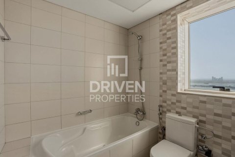 Apartment de 4 dormitorios en Dubai Internet City, UAE No. 190052 3