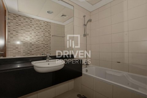 Apartment de 4 dormitorios en Dubai Internet City, UAE No. 190052 2
