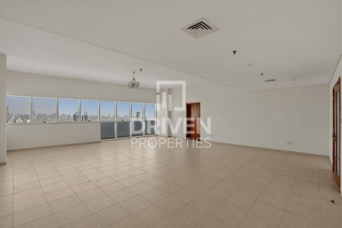 4 bedrooms Apartment in Dubai Internet City, UAE No. 190052 2