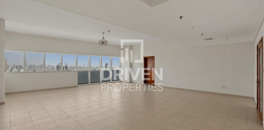 4 bedrooms Apartment in Dubai Internet City, UAE No. 190052