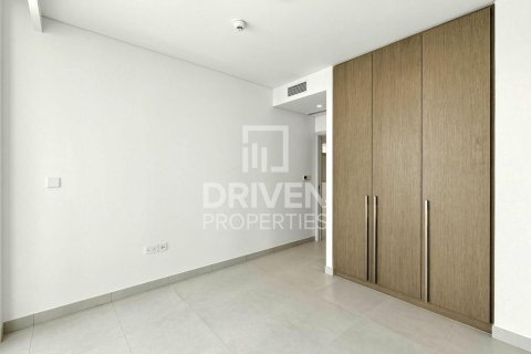 Квартира с 2 спальнями в EMAAR Beachfront, ОАЭ №192779 21