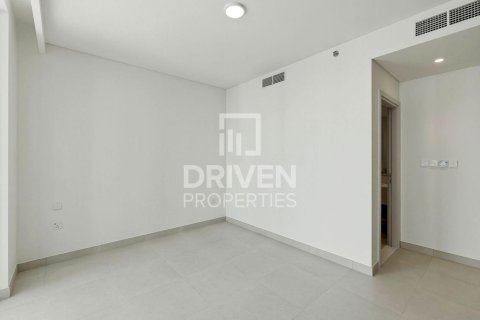 Квартира с 2 спальнями в EMAAR Beachfront, ОАЭ №192779 12