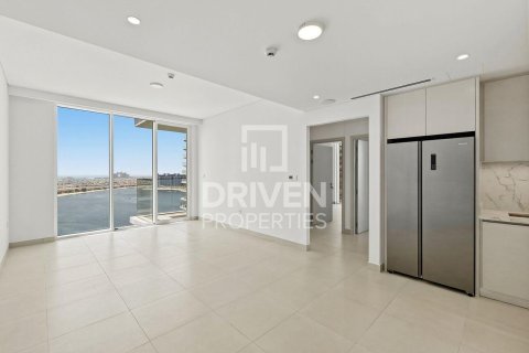 Квартира с 2 спальнями в EMAAR Beachfront, ОАЭ №192779 9
