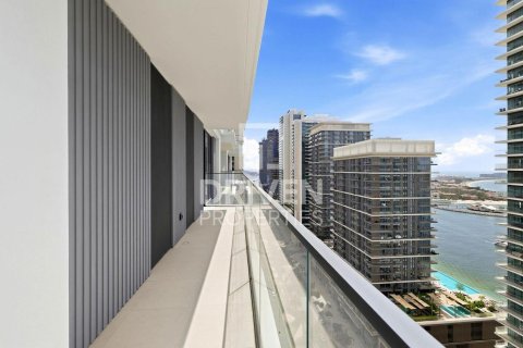Квартира с 2 спальнями в EMAAR Beachfront, ОАЭ №192779 18