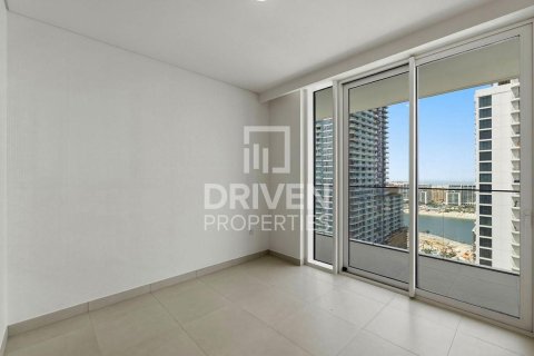 Квартира с 2 спальнями в EMAAR Beachfront, ОАЭ №192779 20