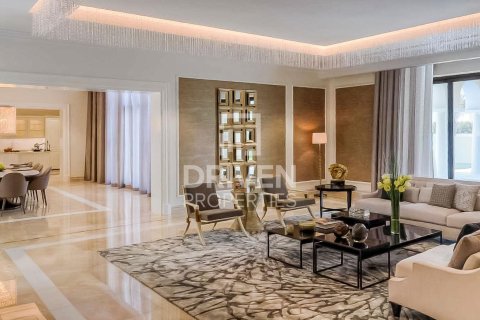 Villa de 6 dormitorios en District One, UAE No. 83905 2