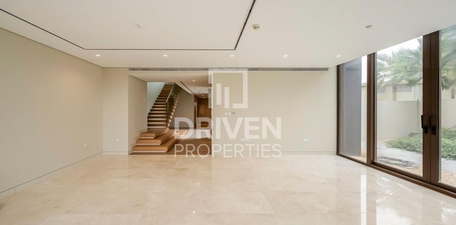4 bedrooms Villa in Jumeirah Bay Island, UAE No. 83923