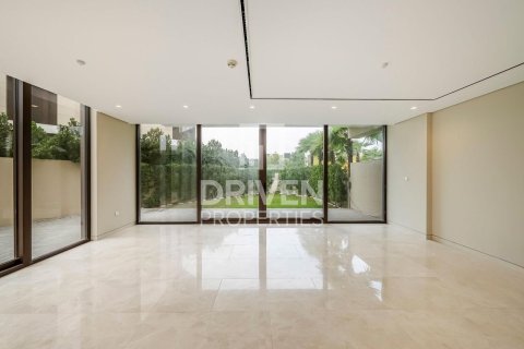 4 bedrooms Villa in Jumeirah Bay Island, UAE No. 83923 4