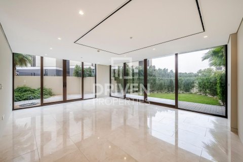 4 bedrooms Villa in Jumeirah Bay Island, UAE No. 83923 2