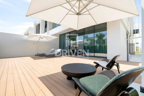 4 bedrooms Townhouse in District One, UAE No. 201915 6