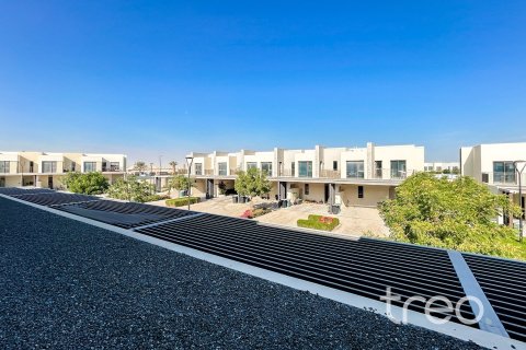 Townhouse de 3 dormitorios en Dubai South (Dubai World Central), UAE No. 174243