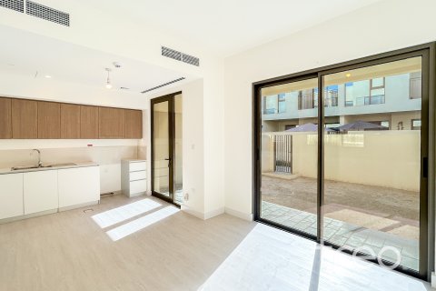 Townhouse de 3 dormitorios en Dubai South (Dubai World Central), UAE No. 174243 4