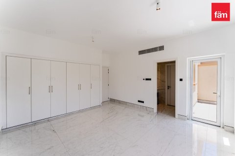 3 bedrooms Villa in Dubai, UAE No. 160998 9