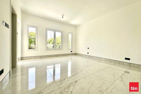 3 bedrooms Villa in Dubai, UAE No. 160998 8