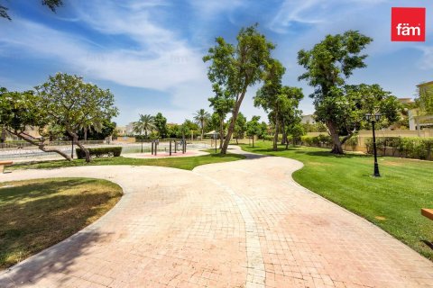 3 bedrooms Villa in Dubai, UAE No. 160998 30