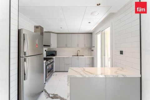 3 bedrooms Villa in Dubai, UAE No. 160998 5