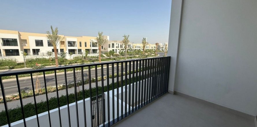 Villa de 3 dormitorios en Dubai, UAE No. 149468