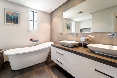 4 bedrooms Villa in Discovery Gardens, UAE No. 203514 10