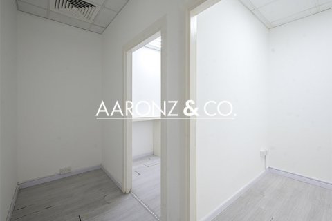 Office de 93m² à Sheikh Zayed Road, UAE No. 141044 5