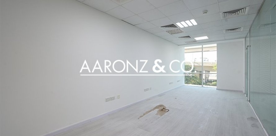 Office de 93m² à Sheikh Zayed Road, UAE No. 141044