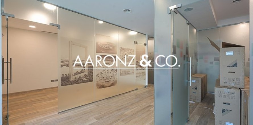 Office de 258m² à Sheikh Zayed Road, UAE No. 141045