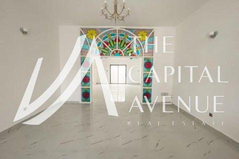 Villa de 5 dormitorios en Muroor Area, UAE No. 136884