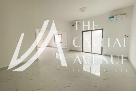 Villa de 5 dormitorios en Muroor Area, UAE No. 136884 3