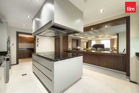 2 bedrooms Penthouse in Dubai, UAE No. 210727 4