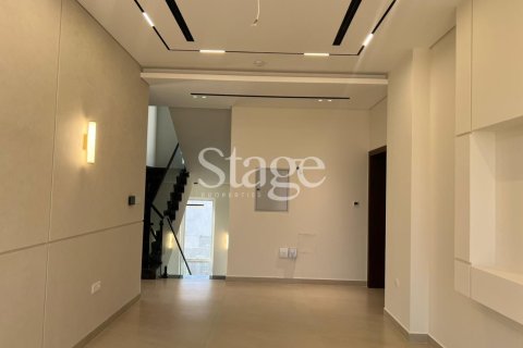 Villa de 4 dormitorios No. 131101 15