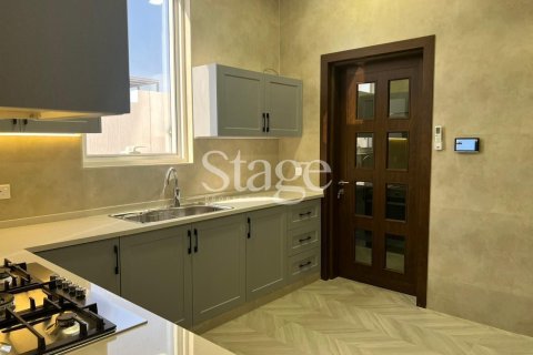 Villa de 4 dormitorios No. 131101 25