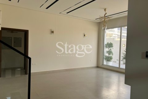 Villa de 4 dormitorios No. 131101 21