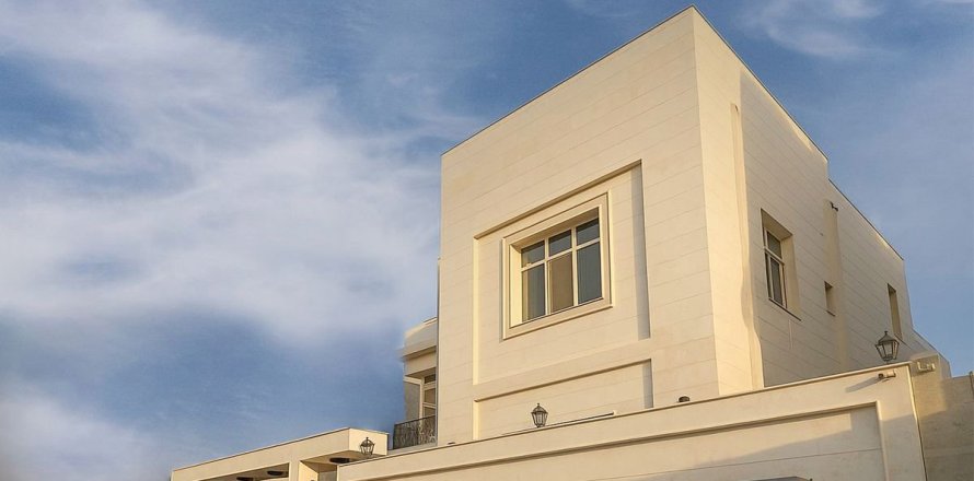 Villa de 3 dormitorios en Dubai, UAE No. 100057