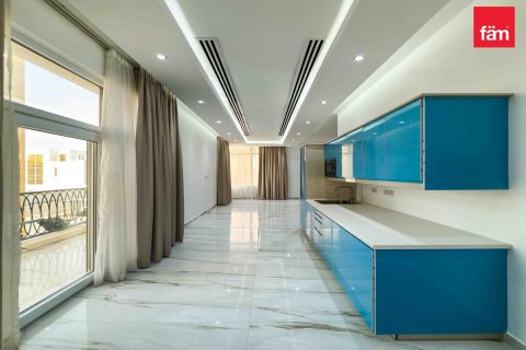 Villa de 3 dormitorios en Dubai, UAE No. 100057 11