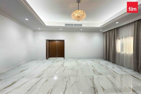 Villa de 3 dormitorios en Dubai, UAE No. 100057 9