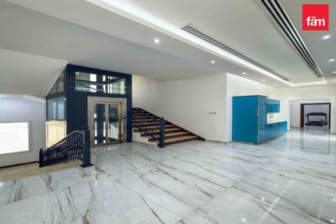 Villa de 3 dormitorios en Dubai, UAE No. 100057 4