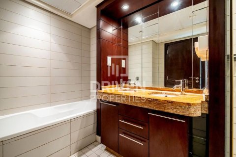 Appartement de 2 chambres à Burj Views, UAE No. 207458 10