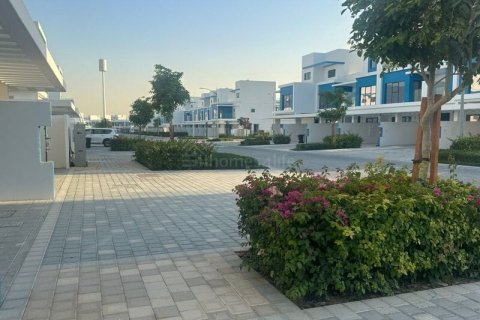 5 bedrooms Townhouse in Damac Lagoons, UAE No. 140049 30