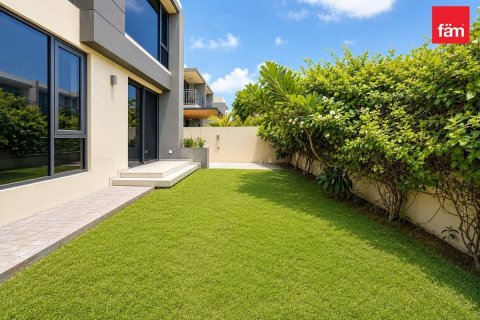 Townhouse de 4 dormitorios en Dubai Hills Estate, UAE No. 168736 21